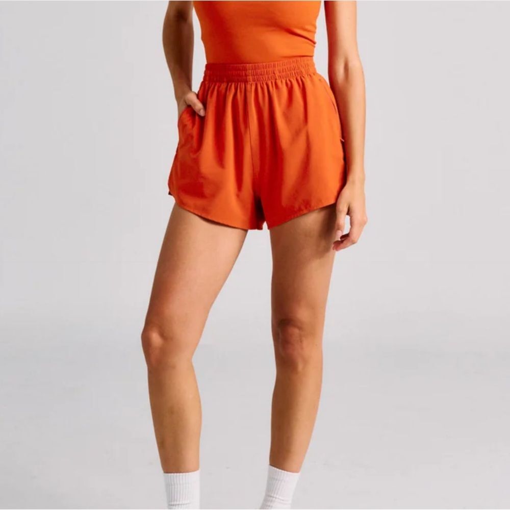 Outdoor voices active Orange Women's Shorts with pockets & size Small